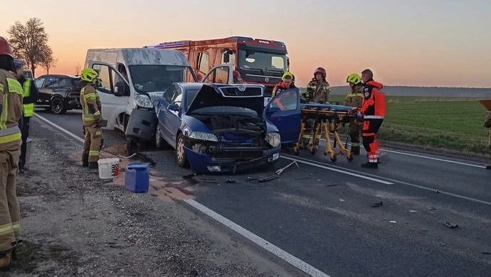 Zderzenie czterech pojazdów na DK12 