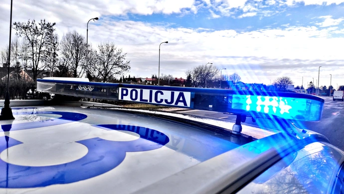 64-latka zaufała i otworzyła drzwi. Straciła 10 000 złotych