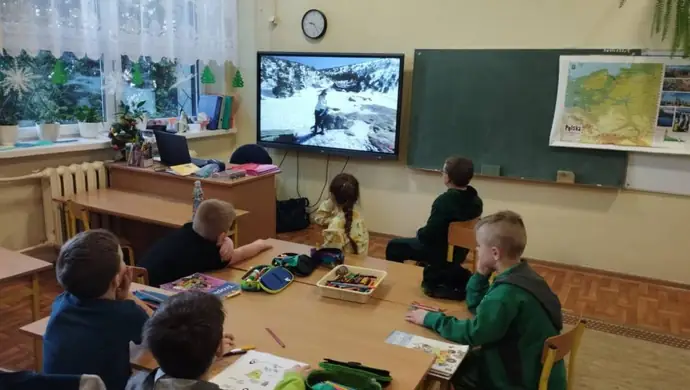 Uczniowie z Krzemieniewic mają "Polskę w jednym paluszku"