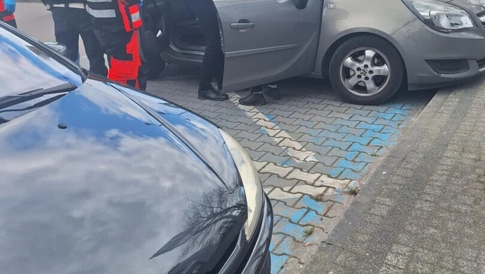 Potrącenie pieszej na na skrzyżowaniu Armii Krajowej i Słowackiego w Piotrkowie 