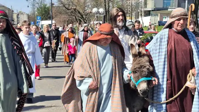 Piotrkowianie wzięli udział w inscenizacji wjazdu Jezusa do Jerozolimy