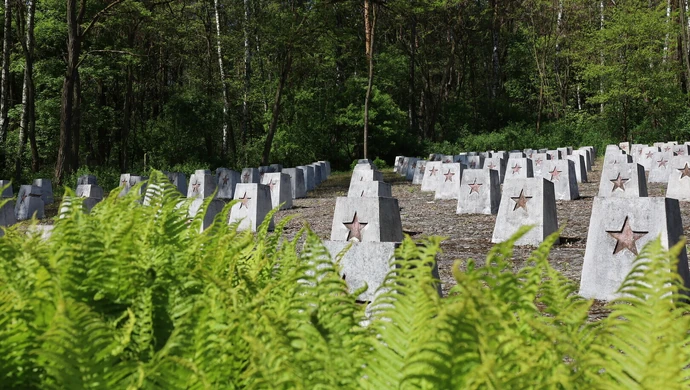 Kto pamięta o  cmentarzu żołnierzy radzieckich?