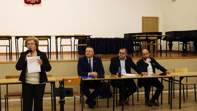 Historia i rola pieniądza. Gotówka czy karta? Panel UTW w Piotrkowie