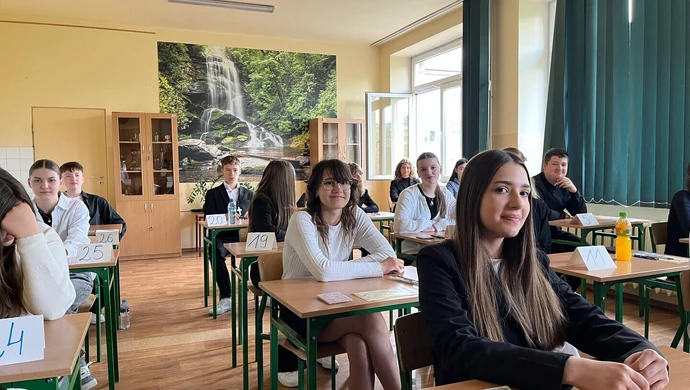 Ostatni dzień egzaminów ósmoklasistów - język obcy nowożytny w SP nr 3 w Piotrkowie