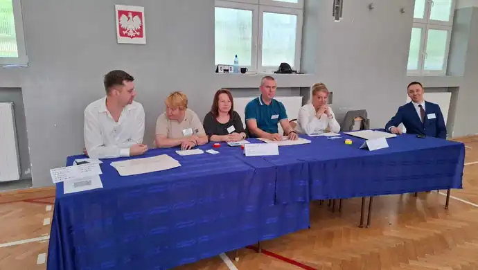 Trwa głosowanie w drugiej turze wyborów prezydenckich