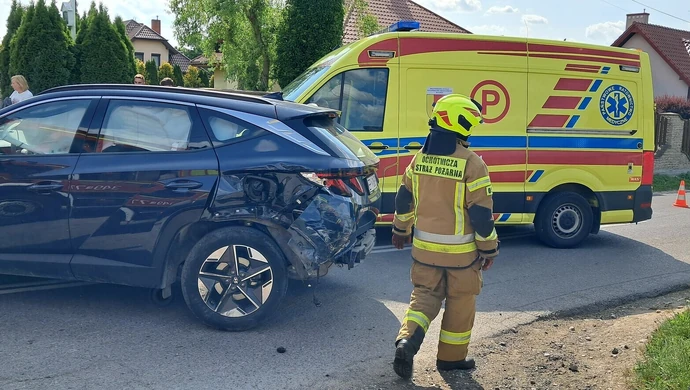 Wypadek drogowy w Witowie – kobieta trafiła do szpitala