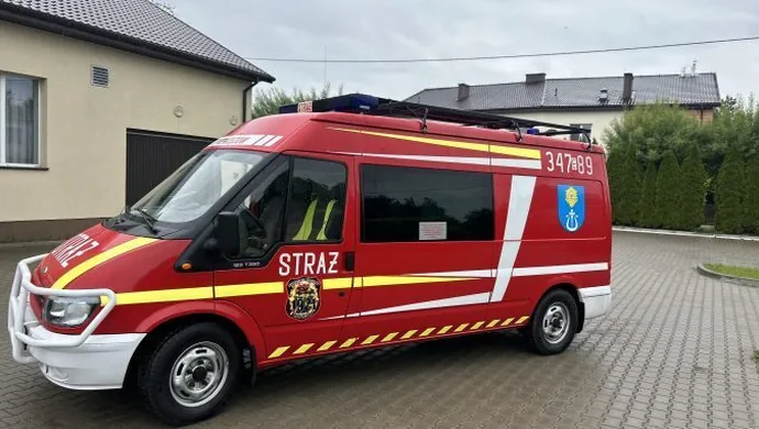 Wóz strażacki z Oprzężowa wygląda jak nowy