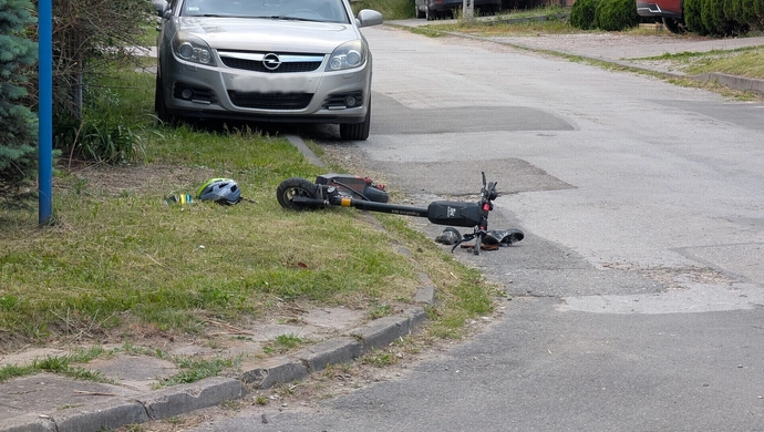 Wypadek z udziałem hulajnogisty na Włókienniczej