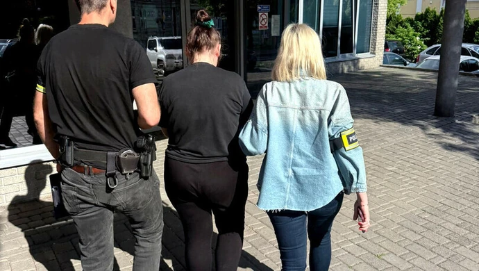 Oszustka wyłudziła blisko 1,5 miliona a usiłowała kolejne 2,5 mln złotych