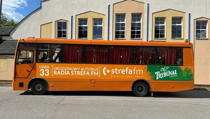 Urodzinowy autobus Radia Strefa FM wyjedzie na ulice Piotrkowa