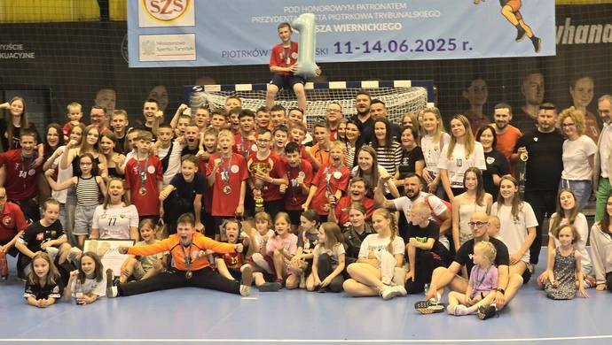 Sukces młodych szczypiornistów z Piotrkowa Trybunalskiego! SP nr 16 mistrzem Polski