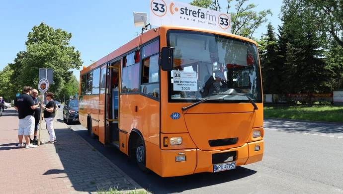 Urodzinowy autobus radia Strefa FM