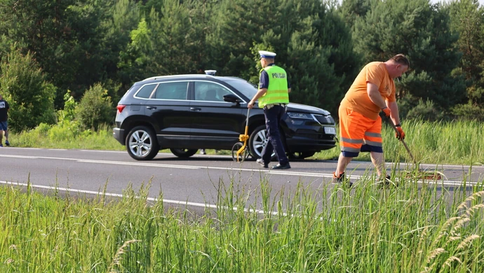 Wypadek na DK74 przed Jaksonkiem