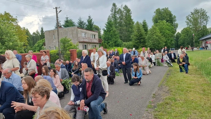 Piękna procesja Bożego Ciała w Dąbrowie nad Czarną ZDJĘCIA