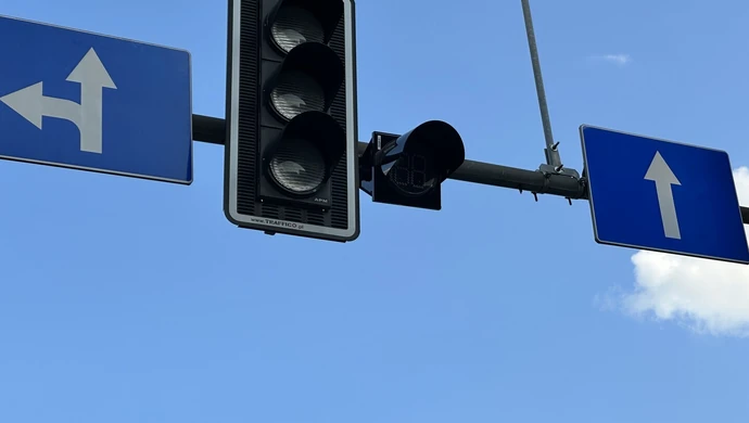 Rozpoczął się montaż sekundników w Piotrkowie. Zielona fala coraz bliżej