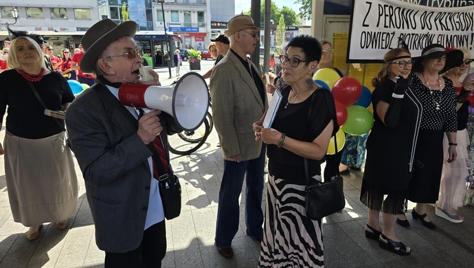 Zachęcali do przyjazdu do miasta, które gra! Akcja promocyjna na dworcu PKP