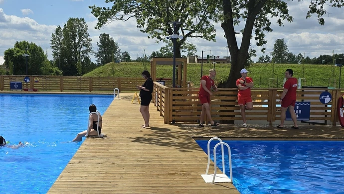 Kompleks basenów otwarty. Na razie jednak zainteresowanie nie jest duże