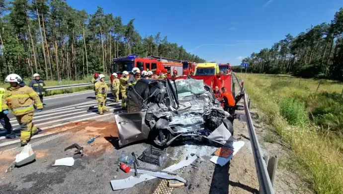 Młody mężczyzna zginął w wypadku między Piotrkowem a Bełchatowem
