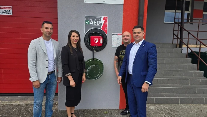  Drugi zewnętrzny AED w gminie Kamieńsk