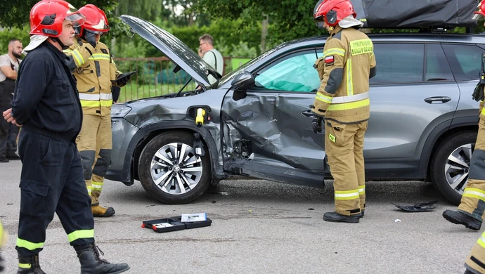 Wypadek w Rokszycach. Poszkodowana kierująca Audi ZDJĘCIA