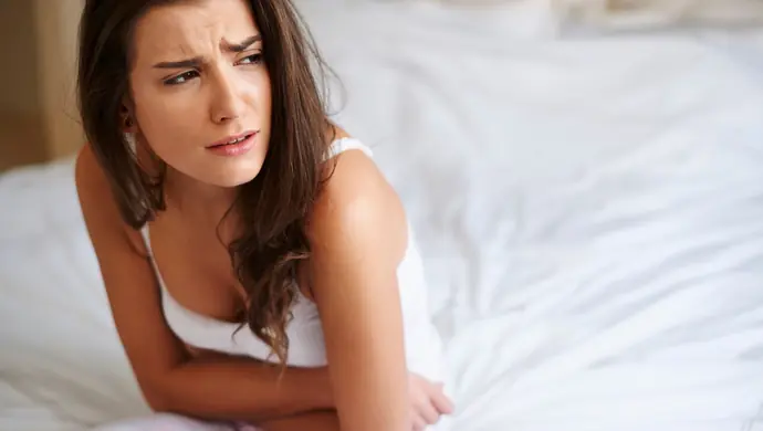 Jak łagodzić objawy PMS? Skuteczne i naturalne sposoby