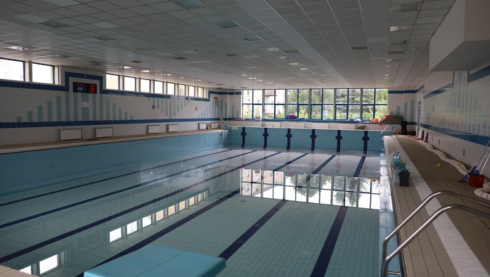 Basen w Piotrkowie zamknięty do połowy sierpnia. Znamy powód