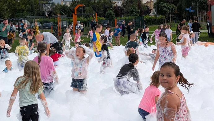 Półmetek wakacji. Wyśmienita zabawa dla dzieci koło DH Merkury