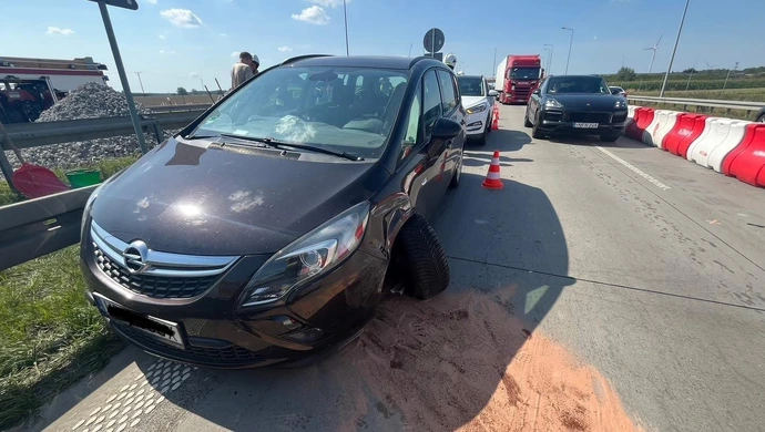 Dwa zdarzenia na remontowanej S8. Są duże utrudnienia