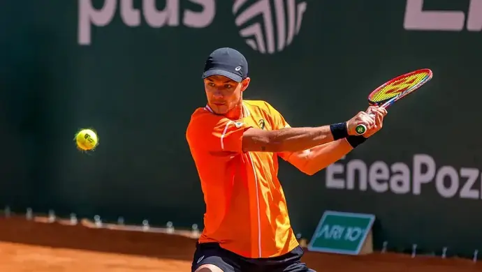 Kamil Majchrzak wygrał kolejny turniej tenisowy. Tym razem w Polsce 