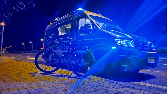 Rowerem z promilami, w kieszeni miał narkotyki