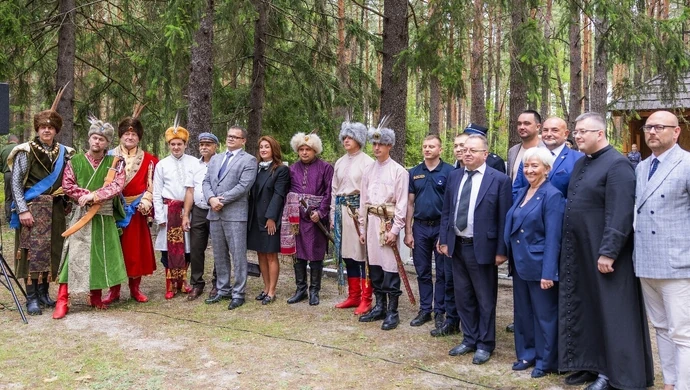 Uroczystości na Wołyniu z udziałem wojewody łódzkiego i wicestarosty piotrkowskiego 