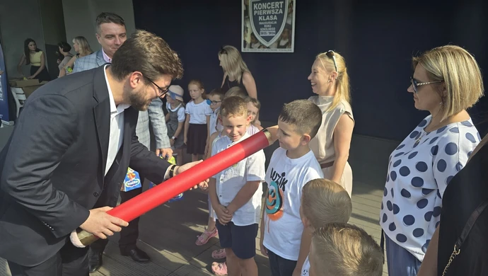 Ślubowanie pierwszaków w piotrkowskim amfiteatrze