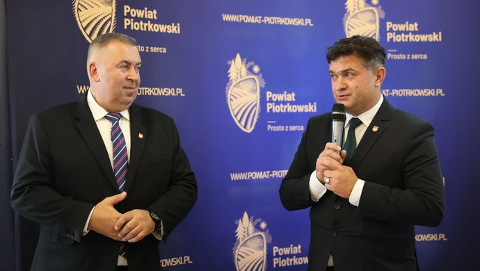 Sesja Rady Powiatu Piotrkowskiego. Zmiany w Zarządzie Powiatu