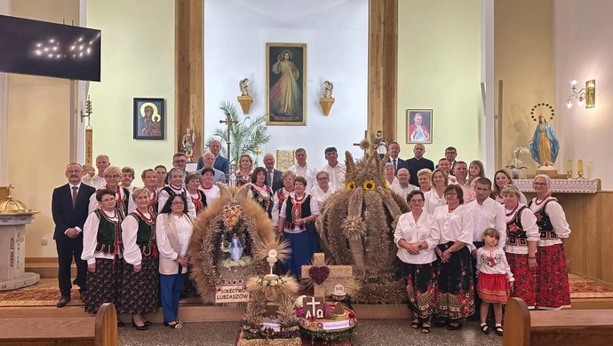 Święto plonów w Goleszach Dużych. Tak parafianie dziękowali za urodzaj