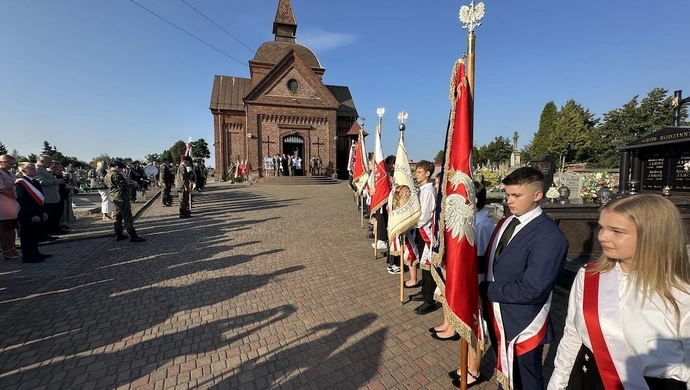 Wolbórz oddał cześć ofiarom II wojny światowej w wyjątkowy sposób