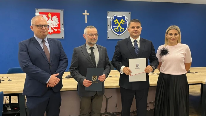 Kamieńsk pierwszym samorządem we współpracy z Akademią Piotrkowską