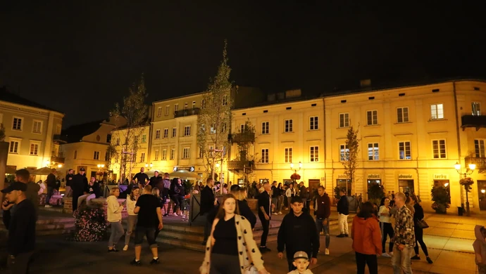 Tłumy na „Balkony Techno Party” na rynku w Piotrkowie! ZDJĘCIA VIDEO