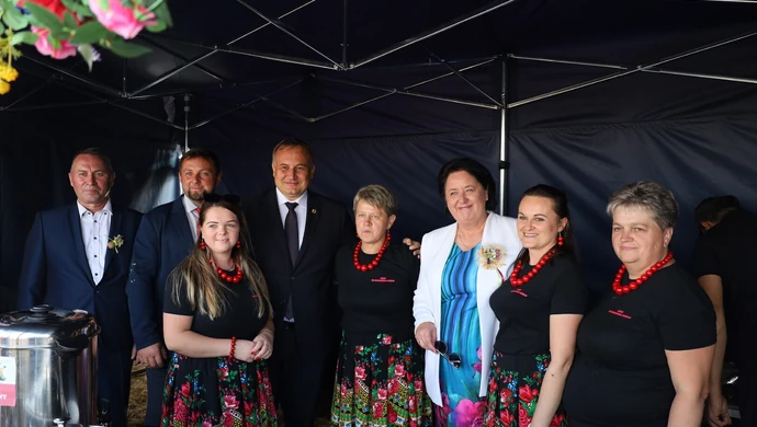 Dożynki w Białej: Święto plonów, muzyki i regionalnych smakołyków