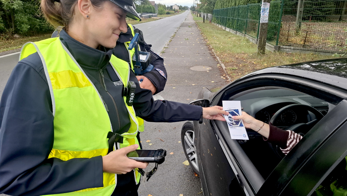 „Mistrzu, zwolnij” piotrkowska policja przypominała o zasadach na drogach