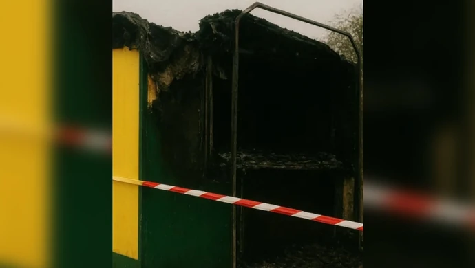 Lunatyk w kiosku. Twierdził, że to sen, a policja liczyła straty