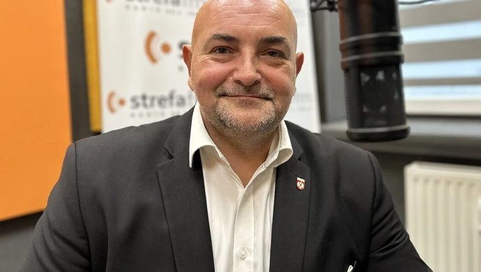 Długi szpitala, to nie długi powiatu. Rozmowa z wicestarostą piotrkowskim Michałem Tokarskim