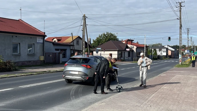 Armagedon na DK12. Prokuratura zamknęła drogę w Sulejowie ZDJĘCIA