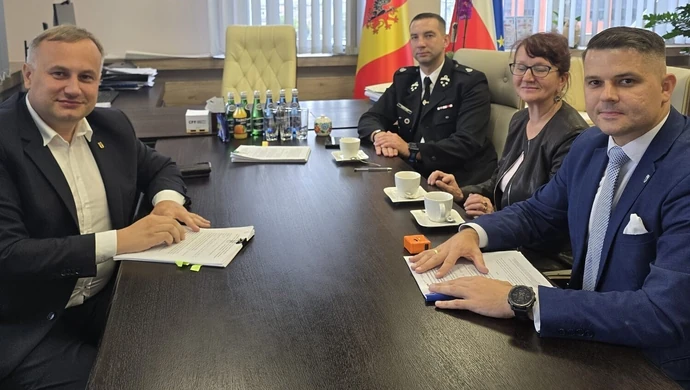 Miliony dla Sulejowa, Kamieńska i Czarnocina. Umowy podpisane