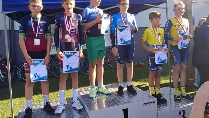 Sukcesy Młodzieżowego Klubu Kolarskiego Velo Speed w Bratoszewicach