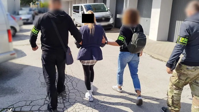 CBŚP rozbiło grupę przestępczą handlującą luksusowymi autami. Wśród zatrzymanych są mieszkańcy Piotrkowa