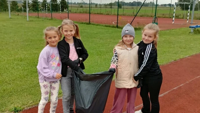 Z troską o Ziemię – Sprzątanie Świata 2025 w gminie Grabica