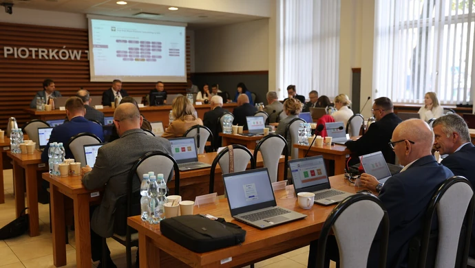 Zmiana w prezydium. Sesja Rady Miasta  w Piotrkowie FILM