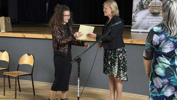 Piękno moszczenickiego parku uchwycone przez artystów malarzy – poznaj wyniki konkursu plenerowego