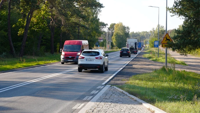 Dziewięć firm chce budować drogę rowerową z Przygłowa do Sulejowa