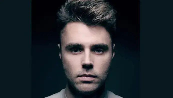 Piotrkowianin wystąpił w „Heweliuszu”. Serial Netflixa już dostępny